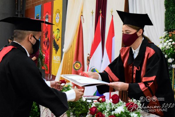 graduaciona-isede-unae-2020-39bb4940bc-e3f6-24cb-3903-93cab01b5ef27CD838F7-BD54-08A2-245B-49D71DCD8D84.jpg
