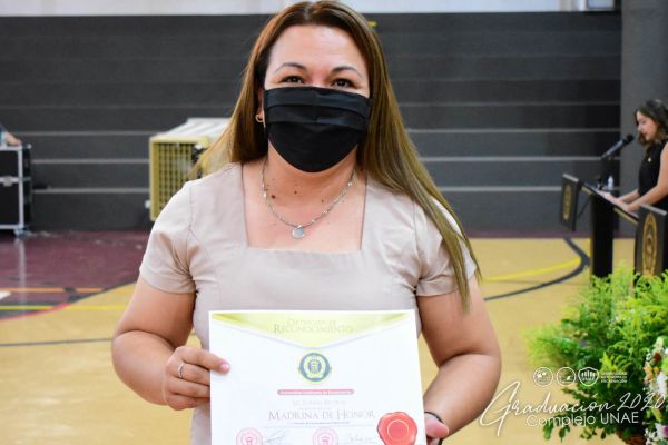 graduaciona-isede-unae-2020-423332e0d1-d119-a7bb-4867-a383aaa3ce6bCB658F50-22D7-7BE5-368C-ED4A48CA5760.jpg