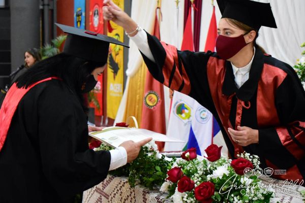 graduaciona-isede-unae-2020-4749f28ece-fa5e-87bf-19fd-f96da002c0653AE6D7DA-8C46-304D-D700-4C16367A86E1.jpg