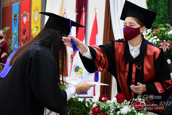 graduaciona-isede-unae-2020-741d22c728-7477-f74b-eeff-c43bbb12b37754DBA902-EF1A-5247-8AED-6BE2DE9D93CC.jpg