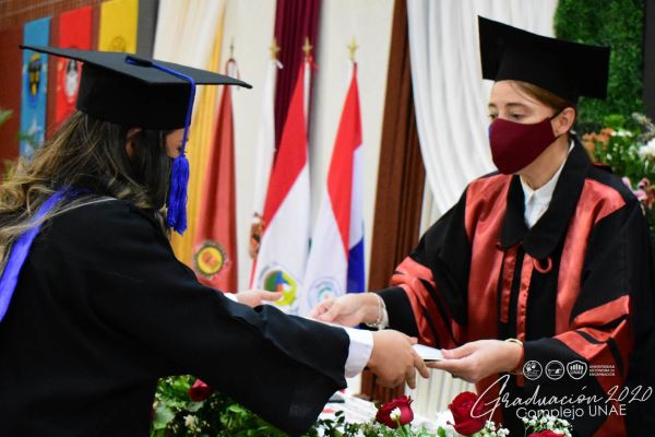 graduaciona-isede-unae-2020-8082284a41-fd04-a180-47c6-f9fdbf24548d2CE14C8D-EA09-8EB8-C007-77600CEC42B2.jpg