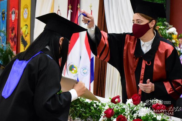 graduaciona-isede-unae-2020-82722d0c37-d9f9-81fe-1787-9428fd9df180DBD246A8-C356-B084-DFBB-B42251180031.jpg