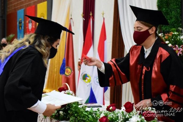 graduaciona-isede-unae-2020-8734ce5cef-6494-f235-431f-463f668a868c089C99D8-6F52-E961-4CE8-99D56F2C11E9.jpg