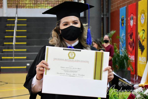 graduaciona-isede-unae-2020-88a2628cf3-35ba-c50a-bc0a-b316e886da1fFEB2C658-18E0-08FE-3D9F-19DA753A3DED.jpg