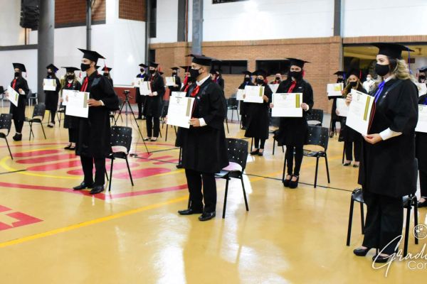graduaciona-isede-unae-2020-97e9a629ea-9183-4b58-7c0e-7a6841f46e407FD7BAA1-2649-3444-80CC-5B43C04062A3.jpg