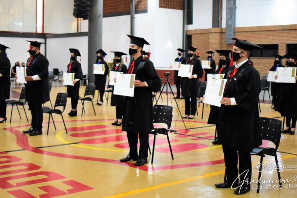 graduaciona-isede-unae-2020-987b4a6e4b-1ba4-90b3-c85f-34b30ef38c730B403A80-D537-45D0-2DD2-351566D0A006.jpg