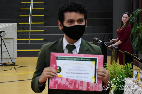 graduaci╟№n-colegio-divina-esperanza-unae-2020-24b97c068e-5dae-e94f-03b3-6ec4949dc1984D5C6FBB-6A2D-57D5-FC5F-4F393742616C.jpg
