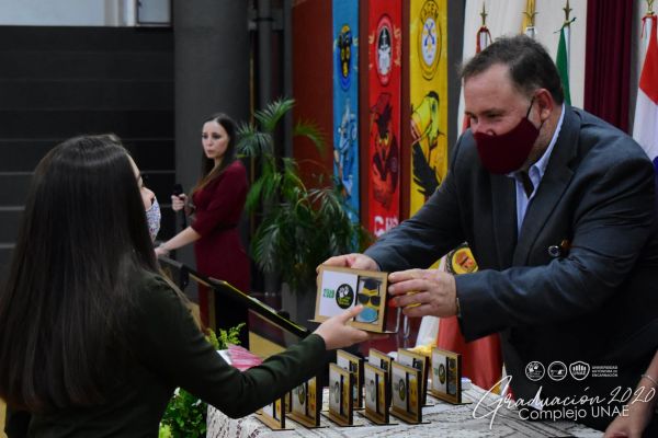 graduaci╟№n-colegio-divina-esperanza-unae-2020-859d9b9868-30a0-162d-c9c0-1ea327a604c09583C11B-E824-3BE6-E258-DA8D00AE57BC.jpg