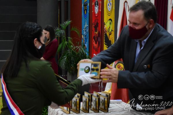 graduaci╟№n-colegio-divina-esperanza-unae-2020-889adbcd41-c998-883e-7c5a-98e9caf815de81675E86-01EA-D6F6-D875-572129463F94.jpg