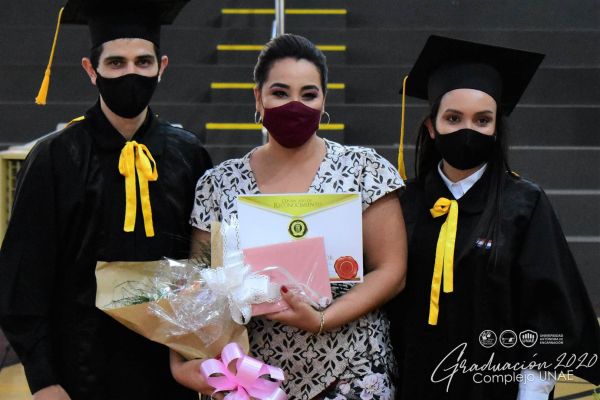 graduaci╟№n-unae-2020-125e74433b-ab36-282b-4ece-c4e756b5bb2c48DC4FEA-125A-CC03-F4BB-A29E2A7C821D.jpg