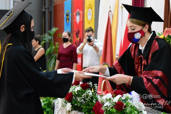 graduaci╟№n-unae-2020-1395598654-6ac6-a499-92b5-7d7abd168acf25E472BC-AB98-274F-8739-ABBE07ED52BA.jpg