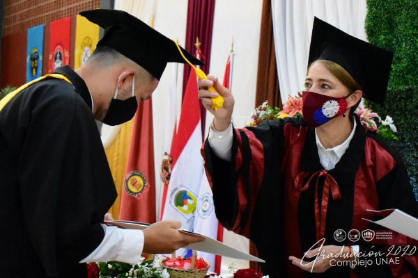 graduaci╟№n-unae-2020-2035369f93-815f-6595-82e9-0f14e577f35cB8D2E1AD-EE36-9885-27A3-FF38C6756ADF.jpg
