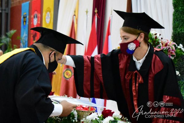 graduaci╟№n-unae-2020-24da8bf770-31c9-f876-9748-50edd73ada87E5E7FF23-EE0D-2920-73D7-884FC34A73A1.jpg