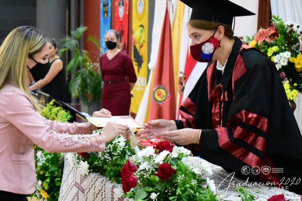 graduaci╟№n-unae-2020-293ce4362b-311d-ed67-9029-8d0017acbaff093D0CD8-D105-17EC-CCFC-67ED13C43B10.jpg