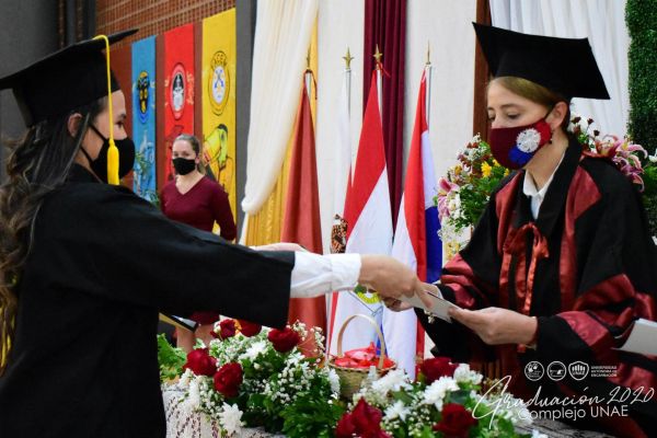 graduaci╟№n-unae-2020-30043ecdd9-74b9-8b39-576e-eb262e485316CB5DE598-FBAE-7CE3-E3DE-A3724975F857.jpg