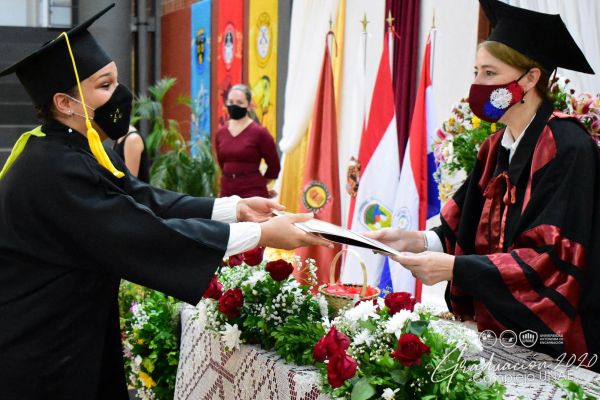graduaci╟№n-unae-2020-3695d81af6-b06d-c834-f6b7-58fe97ec9ad336023681-79A9-224A-C2DE-812A3C27B02C.jpg