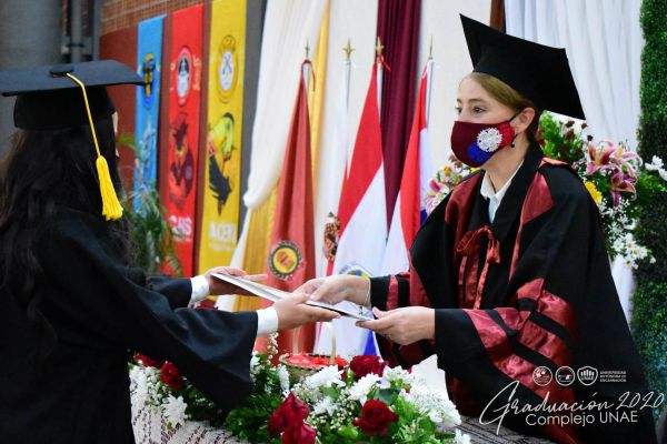 graduaci╟№n-unae-2020-394b1be3c8-f375-c648-c281-9da562e6252a7EF7BD1A-9FC0-F3E6-EC6E-7A160305D2E7.jpg