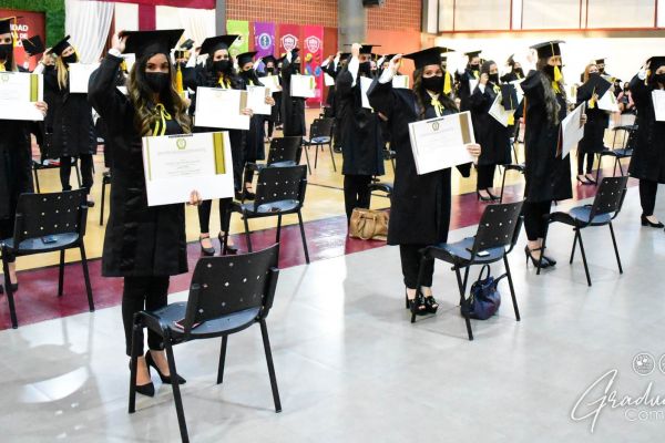 graduaci╟№n-unae-2020-414034205c-53ea-5749-c1d3-ea84c317cc566EF0C519-DD17-BE44-4D28-324AA766FA98.jpg