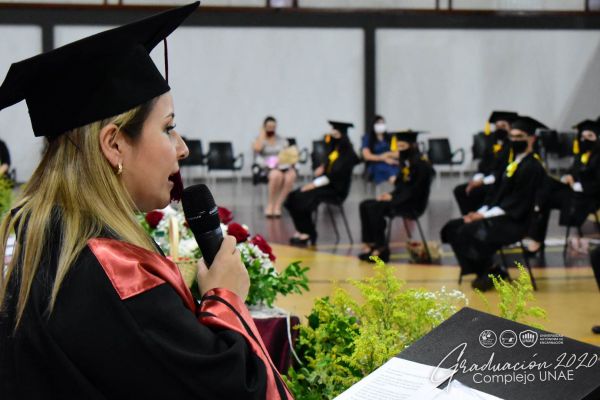 graduaci╟№n-unae-2020-45402809c0-c101-3008-782d-2f2d357199acDF348970-1441-D8C7-B4BB-11B3FCD651D3.jpg