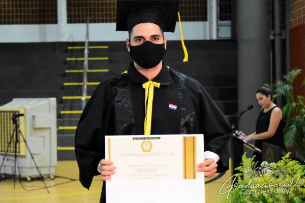 graduaci╟№n-unae-2020-57b8f7f81e-56d4-ccae-d970-4a7c8cb24c64BAB0FD10-30EA-1047-F8D0-478D952B7D40.jpg