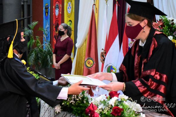 graduaci╟№n-unae-2020-606169d0f6-a947-9107-53a0-95384691a932628E15E2-0FB7-4BB7-B3BB-A3425463FF1F.jpg