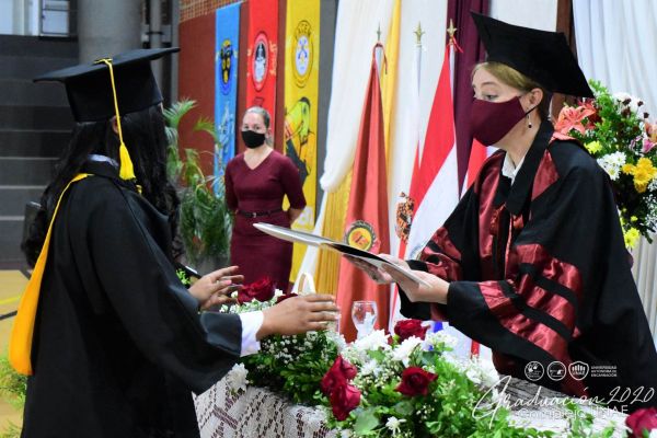 graduaci╟№n-unae-2020-6540b9789e-a3ce-84cd-46b3-f9f4068c65cb46A73824-2AA2-B03E-057B-D52B7BC1DA4B.jpg