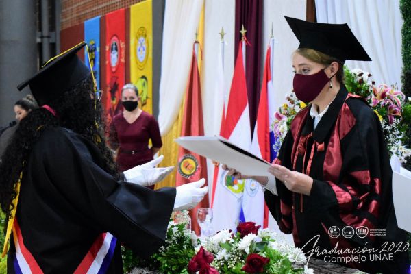 graduaci╟№n-unae-2020-666de83b63-0623-63f3-94b3-61c1b14c259c3B6C8501-7984-4AF0-EB0E-7C488CCFAEB8.jpg