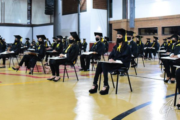 graduaci╟№n-unae-2020-765e6fd9b0-21ad-b377-7ba2-794ba5bb5fbc6D6BA4CB-B742-013E-616E-C4835CB2C84A.jpg