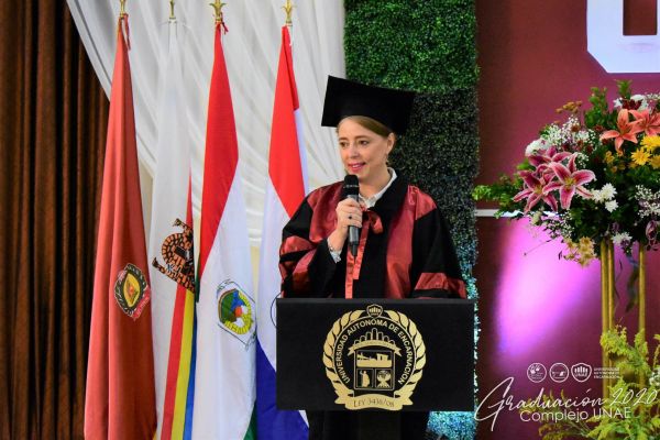 graduaci╟№n-unae-2020-8bcec21be-b7b5-8d30-9cda-8ed489aa821715BC4FD0-0DD2-5FFB-5B7D-AC5C4E1E449E.jpg