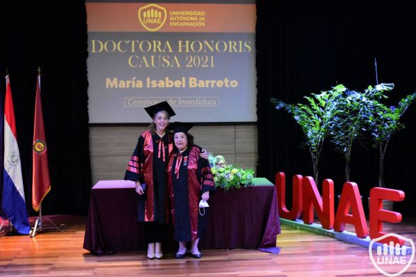 21-11-25-doctorado-honoris-causa-21-hdtv-1080-unaeFE3B362A-59C9-D54B-A6F6-E21316989011.jpg