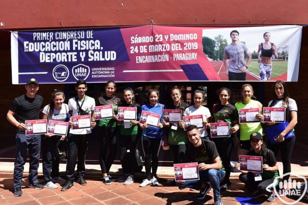 entrega-de-certificados-i-congreso-de-educ-fisica-deporte-y-salud-2EAD47CF2-9D94-2596-02ED-60A21487A949.jpg