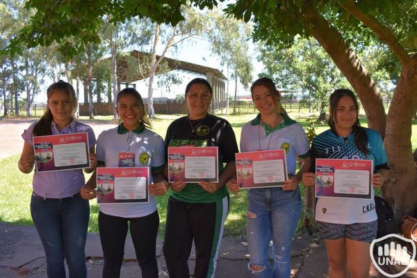 entrega-de-certificados-i-congreso-de-educ-fisica-deporte-y-salud-6E51FBFCC-11DB-982E-D8DE-BD3449AE7A48.jpg