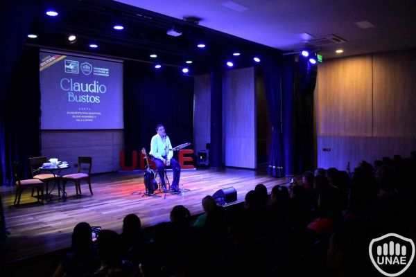 23-04-14-concierto-bustos-6-unae-2023bb6bfd1f-99af-8067-d282-cc616d4c945cA936C810-3D60-9984-7232-79461D54F673.jpg