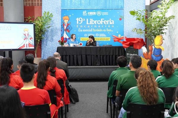 día-02-libroferia-2023-1-unae-2023CEBB8ADD-4463-126E-2EA8-AF24892F092C.jpg