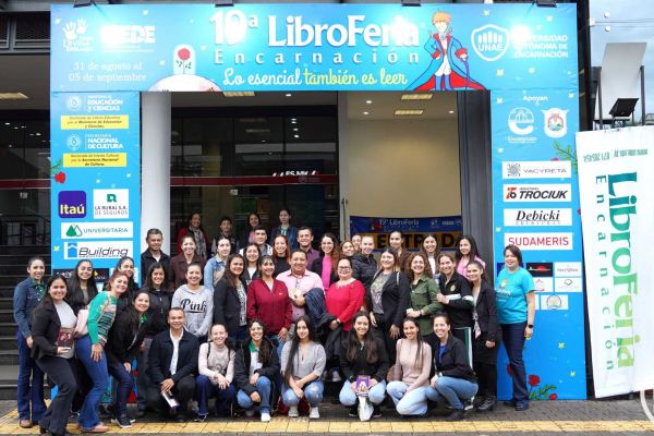 día-03-libroferia-2023-29-unae-2023B85A0C73-87CC-0879-EBA2-425CC4D942E3.jpg