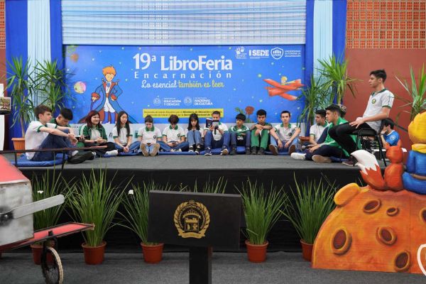 día-1-libroferia-2023-8-unae-2023B2025C5B-5C64-3EEC-E3F0-EAD2124E5897.jpg