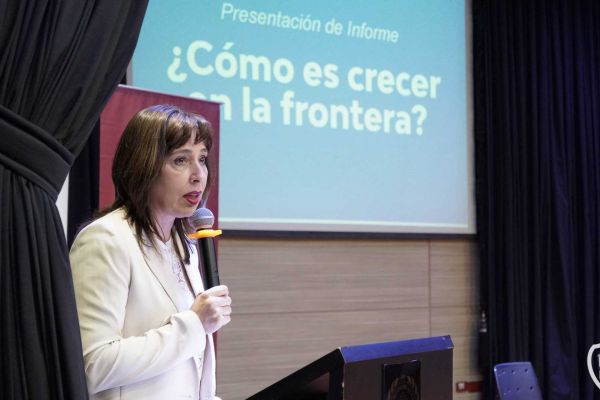 juventud-de-fronteras-2287075C27-FACB-BBFB-4199-106E8E7F3259.jpg