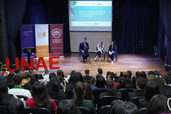 juventud-de-fronteras-264FFF05CE-BE73-7245-137E-17D2E5E9E393.jpg
