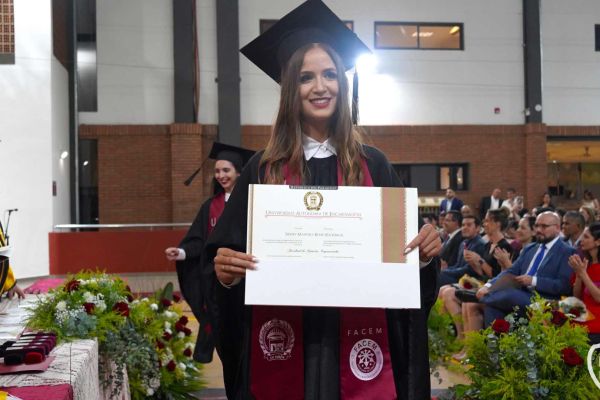 graduacion-18-unae-2024F7C5C41D-26F3-E89D-E79C-848790A65825.jpg
