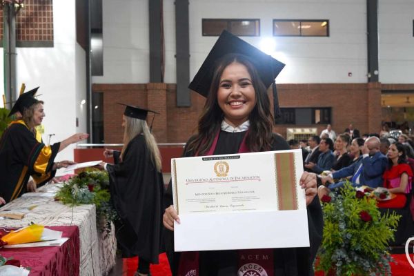 graduacion-317-unae-2024226E8F53-8031-BC52-6BA8-D34F7D7F01BC.jpg