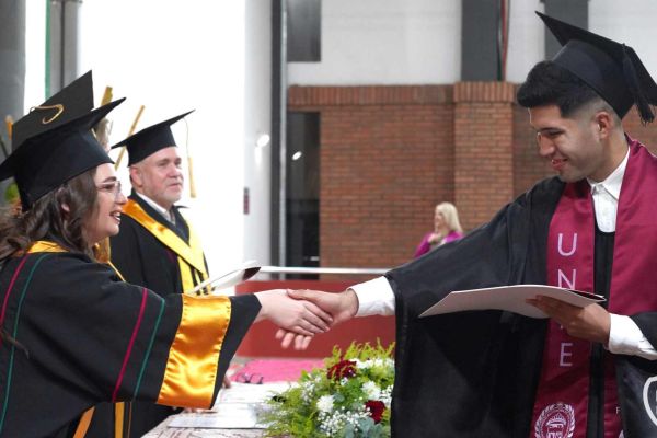 graduacion-391-unae-20246FACF62C-27D2-F1FB-8E87-F01DC7D0F08D.jpg