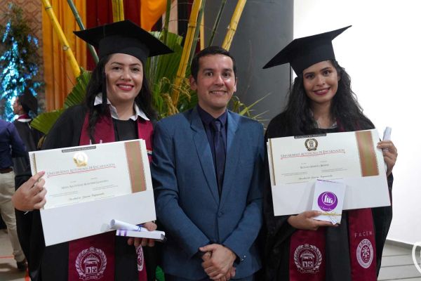 graduacion-451-unae-2024BD297E27-B082-3955-2B21-201725BD9A3E.jpg