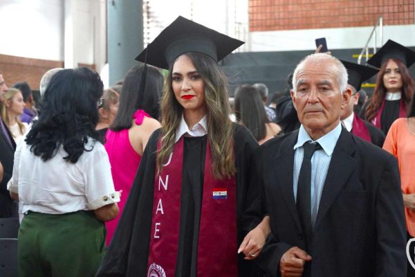graduacion-478-unae-202454BFD4B0-3495-F646-4111-7B036DA1B3A6.jpg