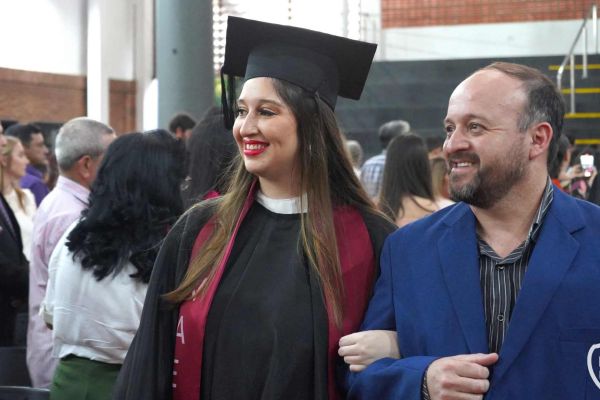 graduacion-484-unae-202458467416-148C-7CAE-7C69-8151F3CD5065.jpg