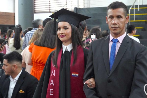 graduacion-494-unae-20245691F601-31B9-C48A-2588-6623B7F9C606.jpg