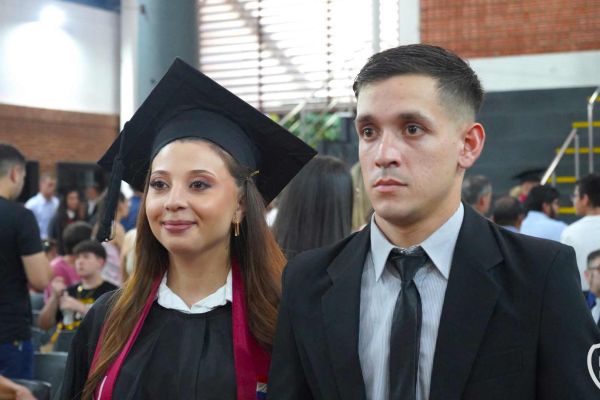graduacion-500-unae-202498F79EB7-F4D7-4CC5-042C-BBF836C474D9.jpg