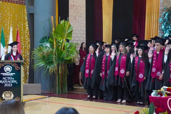 graduacion-541-unae-202447E063C5-D76D-724B-DC4A-2A15568E7559.jpg