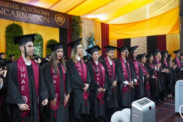 graduacion-543-unae-20244DBAE534-131A-7BE7-CDFA-7811355BEC3F.jpg