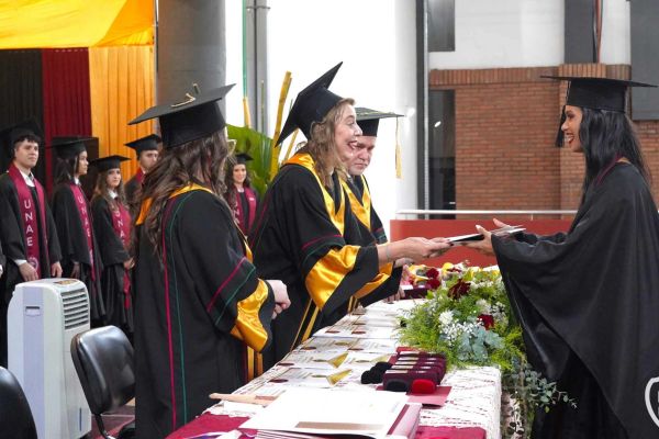 graduacion-548-unae-2024256ACF71-777B-50CA-23B4-0139B8265763.jpg