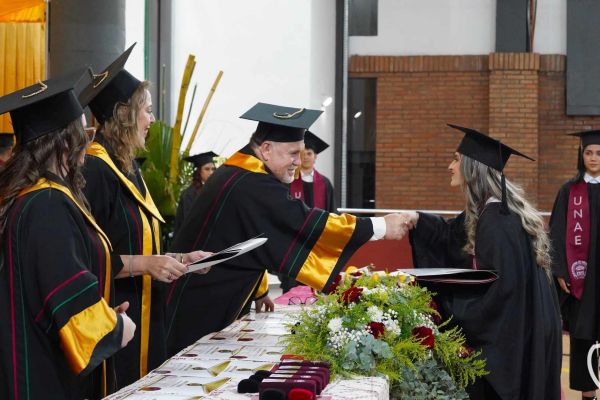 graduacion-567-unae-202499C7CA0C-DCE8-ECB7-BECE-2EBBBF2137BD.jpg